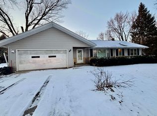 721 Friendship Dr, Rockford, IL 61102