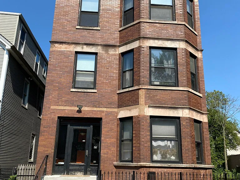 1645 N Francisco Ave #2 — Photo 1
