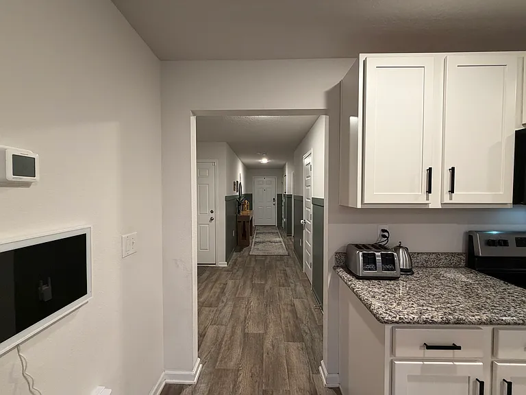 5699 Guinevere Ln — Photo 9
