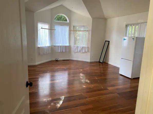 1453 High St, Santa Cruz, CA 95060