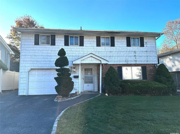 77 Todd Court, Huntington Station, NY 11746
