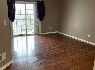 538 Waterford Dr, Edison, NJ