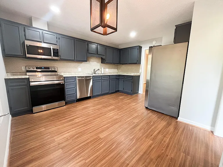 193 Kinloch Ct — Photo 10