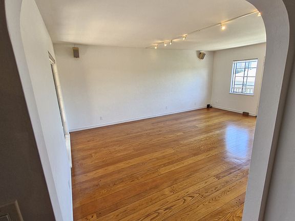 3rd image of 2405 7th Ave