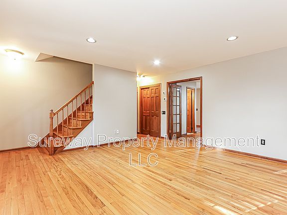 2nd image of 513 Glenmere Ave