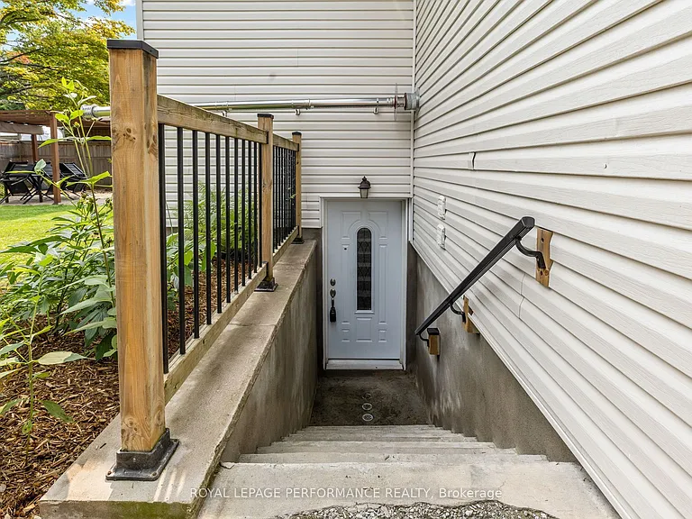 3B Birchwood Dr — Photo 2