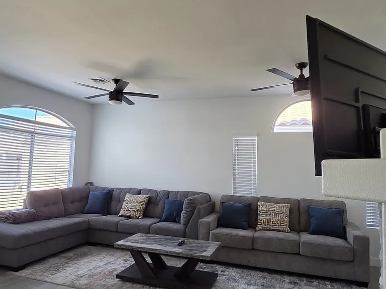 Silver Lantern Dr — Photo 15