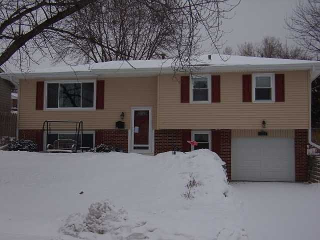 1st image of 9374 North St