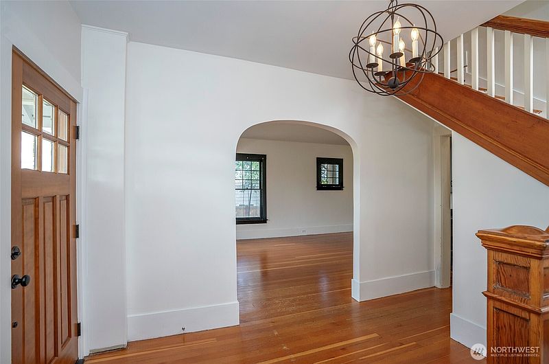 5th image of 3901 N Mullen Street