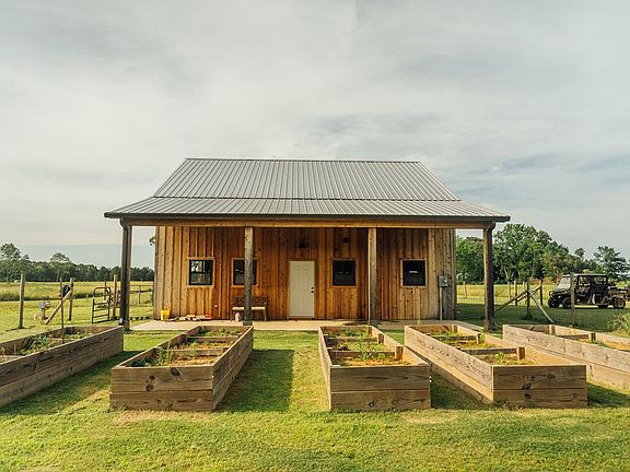 4th image of 447 County Road 215