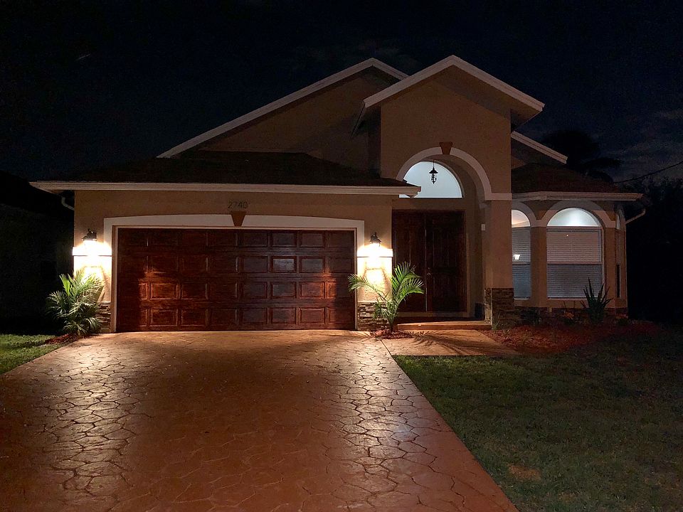 2nd image of 2740 Washington Dr