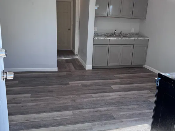 20 Home St #2, New London, CT 06320