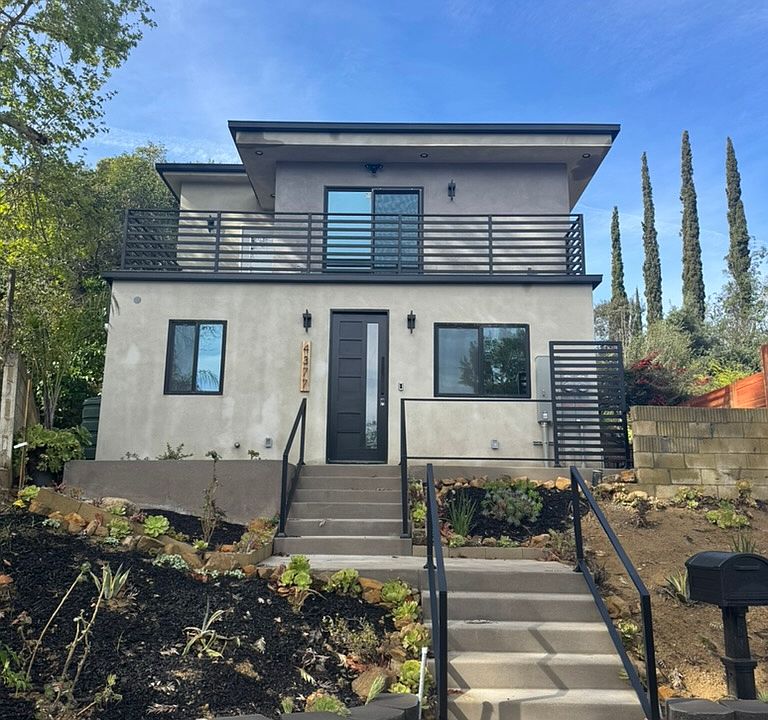 1st image of 4377 Charlemont Ave