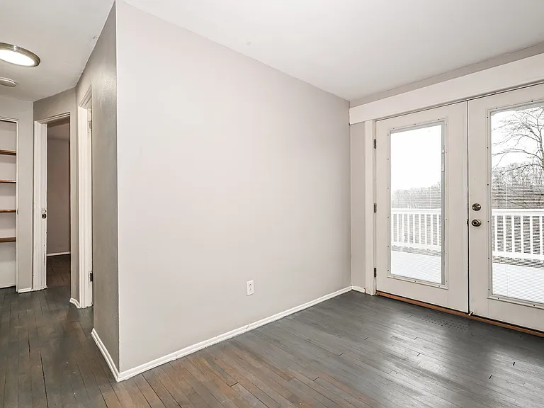 1372297_020_living_room_13526706.jpg