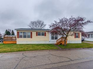 3708 Bentwood Cir W, White Lake, MI