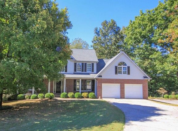 2nd image of 1029 Heritage Square Ct