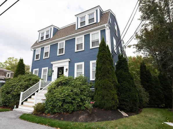 55 School St #2, Manchester, MA 01944