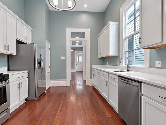 2nd image of 2652 Ursulines Ave