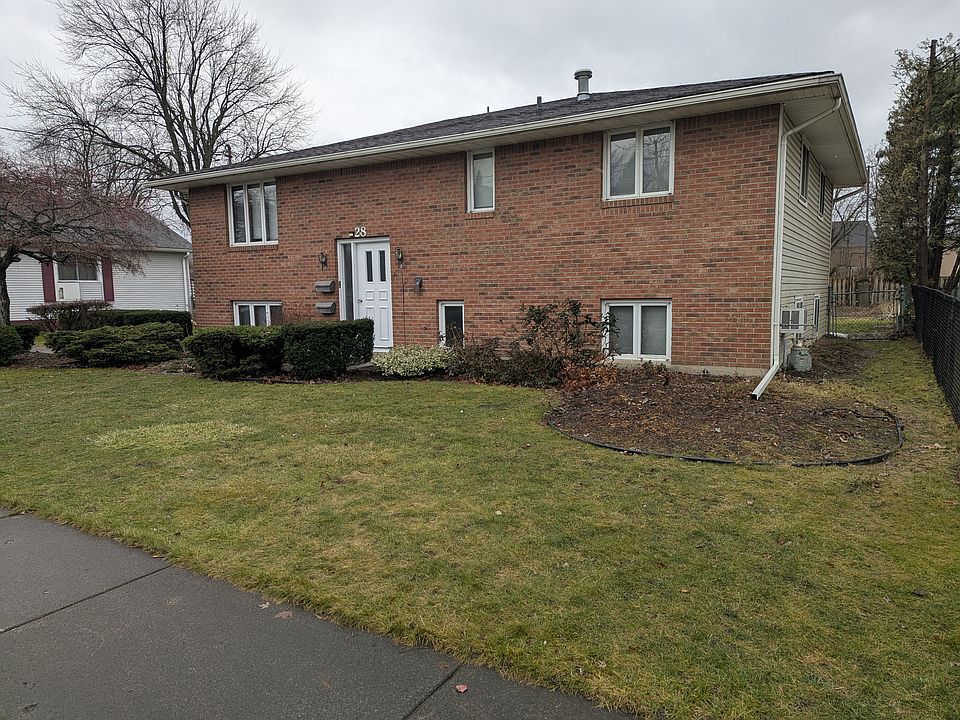 1st image of 28 Mead St Unit 1