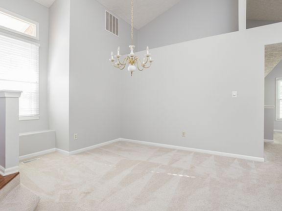 5th image of 10764 Pimlico Cir
