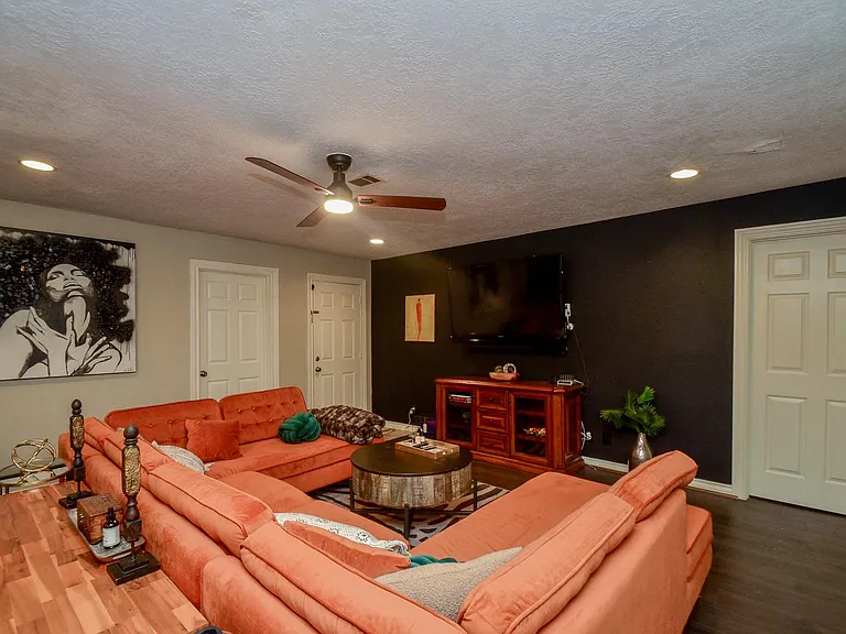 4315 Fernwood Dr — Photo 25