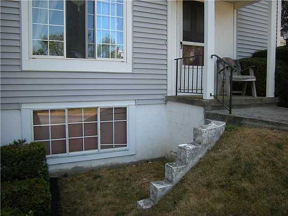 2nd image of 68 Greenway Blvd