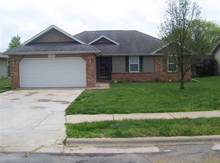 1012 W Thorngate Dr, Ozark, MO 65721