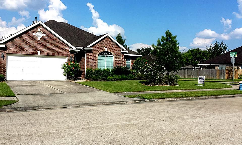 1st image of 1911 Oak Shire Dr