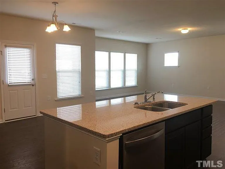 2400 Mynster Dr — Photo 14
