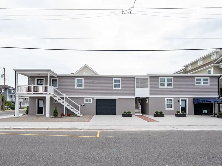 1142 Simpson Ave #ID1308992P — Photo 38