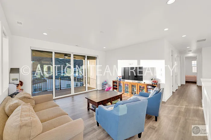 1722 W Oakridge Dr — Photo 34