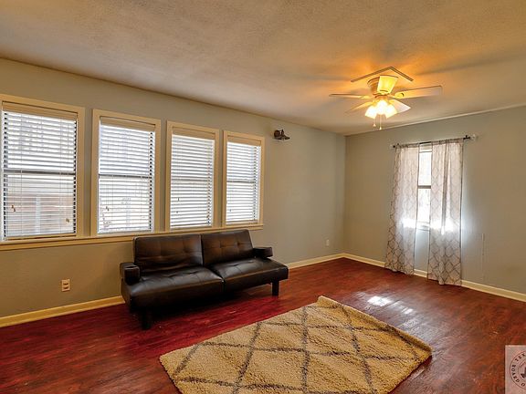 3rd image of 2530 Burger Ln