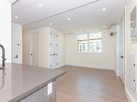 3rd image of 2909 Albemarle Rd APT 2F