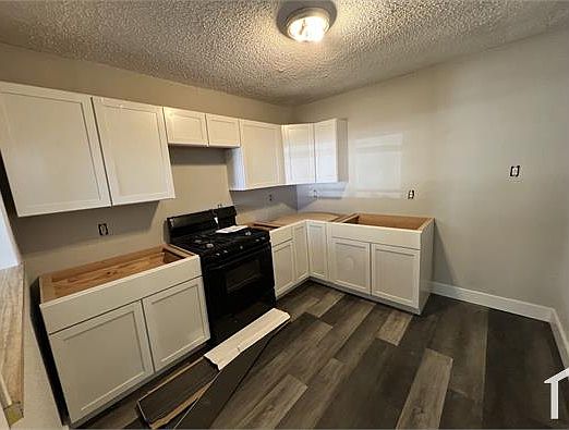 4th image of 6711 Williams St