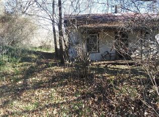 Perryville Rd, Saltville, VA 24370