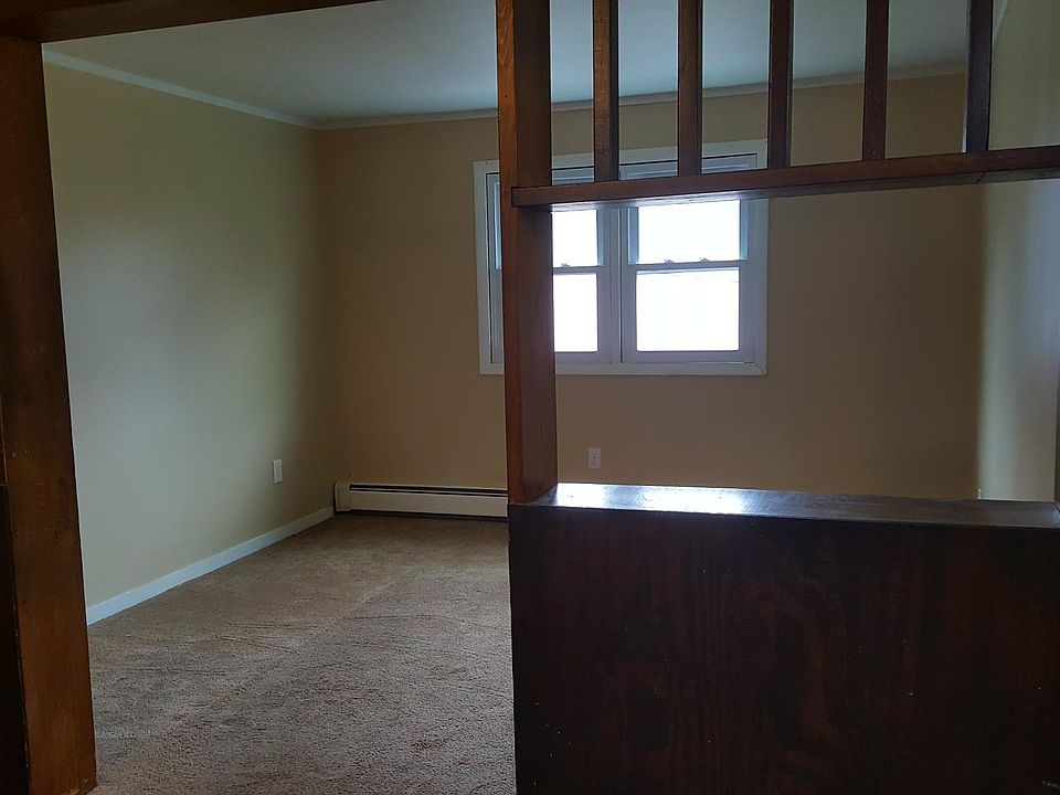 2nd image of 62 Scott St #B