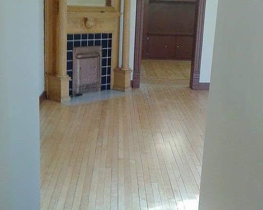 4th image of 956 N 35th St