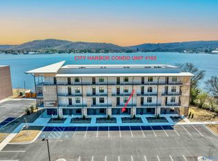 2699 Paddle Wheel Dr #103, Guntersville, AL 35976