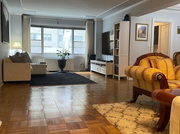 100 W 57th St APT 2H