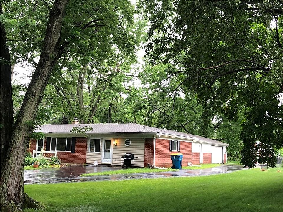 1st image of 10902 Willowmere Dr