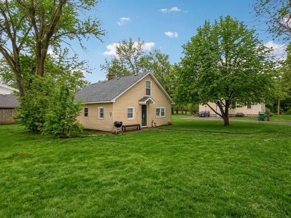 11471 W Leland Ave, Beach Park, IL 60099