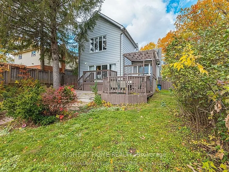 133 Letitia St — Photo 8
