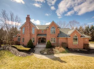4156 Doral Ct, Howell, MI 48843