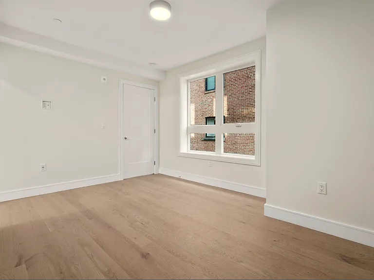 301 Border St #402 — Photo 20