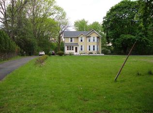 16 Lynch Ave, Castleton, NY 12033