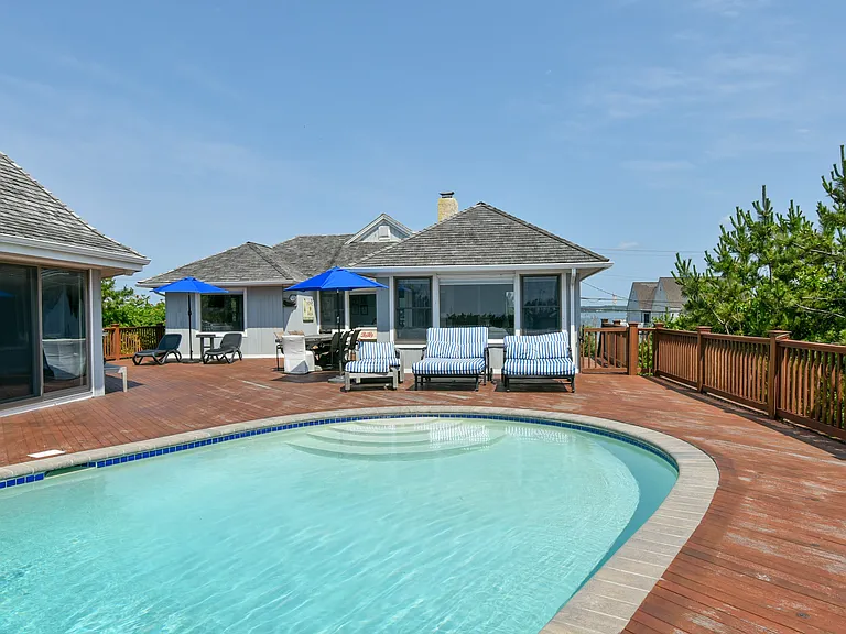 Dune Rd — Photo 16