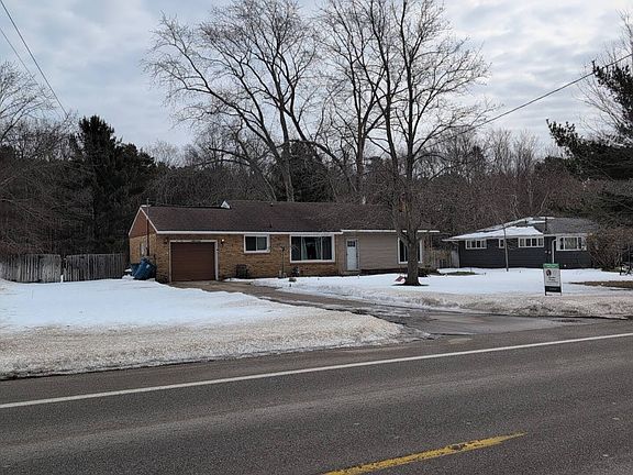 3rd image of 4300 Lake Harbor Rd