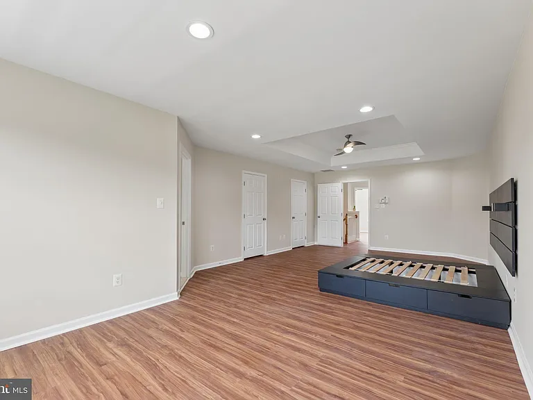 41712 Cynthia Ter — Photo 29