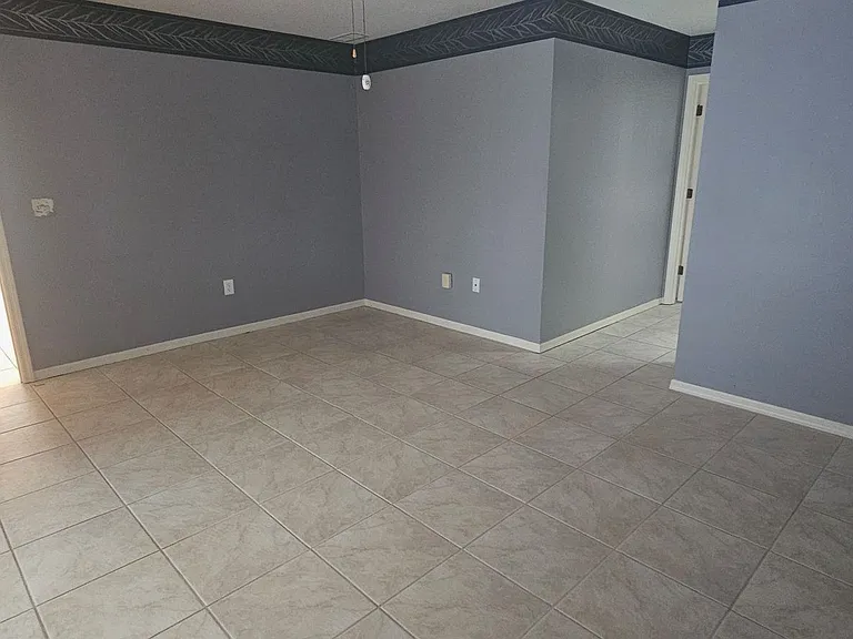 13761 SW 115th Cir — Photo 15