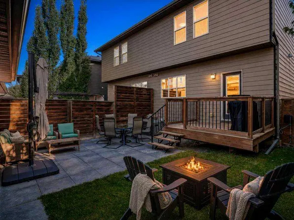 1270 N Walden Dr SE, Calgary, AB T2X 2H5